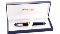 Platinum_Chartres_Blue_Pudelko.jpg