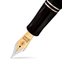 conway-stewart-churchill-classic-black-silver-fountain-pen-conway-stewart-4.webp