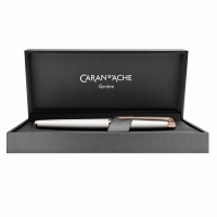 CD4791-001 Caran d'Ache pióro wieczne Leman Slim White Rose Gold-07.jpg