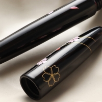 Echizen maki-e Sakura Zukiyo 3.jpg