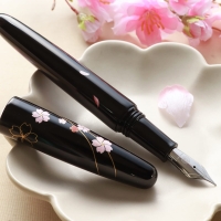 Echizen maki-e Sakura Zukiyo 6.jpg