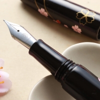 Echizen maki-e Sakura Zukiyo Fountain Pen 7.jpg