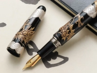 Wancher-Ryukyu-Urushi-tsuikin-dragon-fountain-pen-black-5.jpg