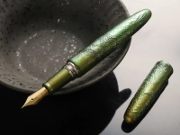 chijimi-nuri-fountain-pen-wancher-aodasho-3.webp