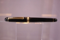Platinum_Century_Black_PNB-10000B_001.jpg